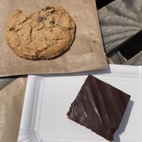 Veganer Cookie und veganer Schokokuchen  at Præstø Bagværk in Praestoe