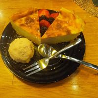 Vegan Käsekuchen at Restaurant zum alten Kronprinz in Bad Duerrenberg