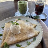 Vegan Crepe with Matcha Latte and Iced Coffee  at meguri coffee  in Nikko