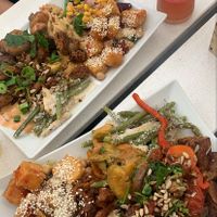 verschiedene Gerichte vom Buffet at Sattgrün - Hafen in Dusseldorf