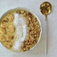 Tropical Smoothie Bowl  at El Flamenco Cafe  in San Juan Siquijor