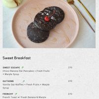 No vegan options on the menu; all pancakes and the smoothie bowl have dairy, according to staff at El Flamenco Cafe  in San Juan Siquijor