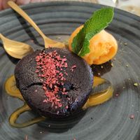 Postre vegano de chocolate y mango at Delta Hotel in Deltebre