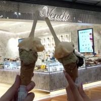 Helado de pistacho con sorbete de melón   at Venchi in Venice