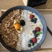 Granola mit Sojajoghurt  at piu-Ma in Gmunden