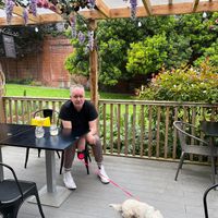 dog friendly at Lenny's of Eastgate in Rochester