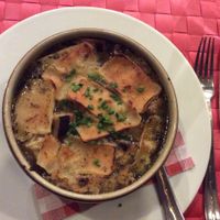 Onion soup  at Le Potager du Marais - Saint Paul in Paris