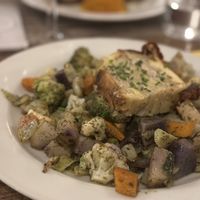 Le Potager du Marais - Vegan - 
Poêlée de légumes au tofu fumé* Fried vegetable with smoked tofu  at Le Potager du Marais - Saint Paul in Paris