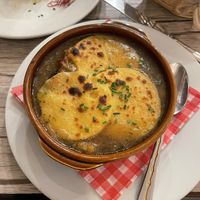 French onion soup  at Le Potager du Marais - Saint Paul in Paris