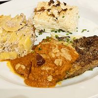 Seitan escalope with gratin dauphinois   at Le Potager du Marais - Saint Paul in Paris
