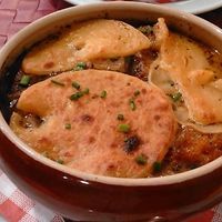 French onion soup  at Le Potager du Marais - Saint Paul in Paris