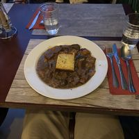 the tasteless food with the nasty sauce that tastes like dishwasher-waster bc of these dried herbs from the store😡  at Le Potager du Marais - Saint Paul in Paris