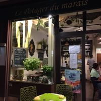 Cozy space filled with greenery! at Le Potager du Marais - Saint Paul in Paris