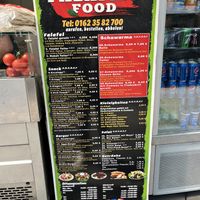 Speisekarte (die Allergene Milch und Ei beziehen sich nur auf die Joghurtsauce. Brot und Sesamsauce sind vegan!)  at Falafilo Food in Lingen