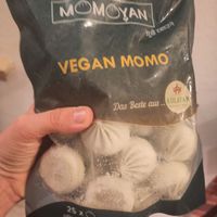 Diese Tiefkühl-Variange der Momos vom Kulayan habe ich mal um die Ecke im Kiosk 4ever ind er Europa-Allee 163 entdeckt. at Kulayan - Nepali Cuisine in Frankfurt