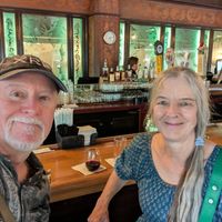 Pre dinner drinks 😃 at Old Faithful Inn Dining Room in Yellowstone National Park