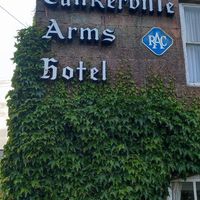 What it looks like. Plenty parking and seating both inside and out. Dog, children and walking boots welcome!😂 at The Tankerville Arms in Alnwick