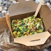 Takeaway bulger and curried tofu salad at Green Bear Coffee - La Canebiere in Marseille