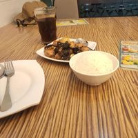 Chicken ginger with rice and Chinese tea at Yuet Sum Hin 悦心轩 in Kuala Lumpur