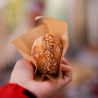 Bola de Berlim the “Ferrero Rocher”😎🔥 at CAOS - O Futuro É Vegetal in Lisbon