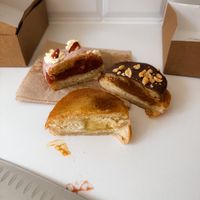 Donuts recheados  at CAOS - O Futuro É Vegetal in Lisbon