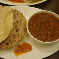 Linsen/Bohnen Dal mit Chapati und Reis  at Govardhan in Cologne