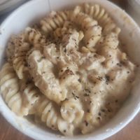 Mac and cheese at The Loaded Bowl in Oklahoma City