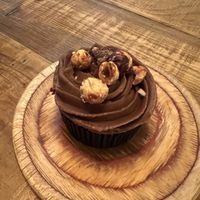 Vanilla cupcakees  at Honest Greens in Porto