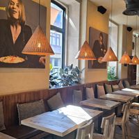  at Honest Greens in Porto