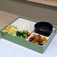 Vegan Sweet Chili Lion Mane Mushroom Bento at Greendot 绿一点 - Tampines in Central Singapore