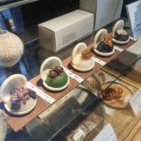 only the middle (miso/fig) and the far right (black sesame) ones are vegan at Mitomi - 実と美 in Osaka