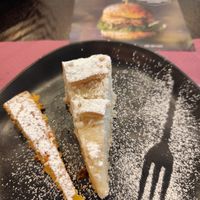 Torta alle mele e torta alle carote at Unima in Terni