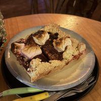 Pflaumenkuchen mit veganen Marshmallows  at Estamos Sembrados in Malaga