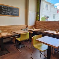 Small bistro area on the side to eat some pastry at Vivo Naturkost in Husum
