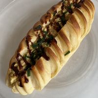 Viennois au tofu brouillé et champignon roti  at La Mauvaise Herbe in Paris