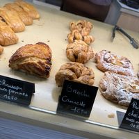 Brioche cannelle   at La Mauvaise Herbe in Paris