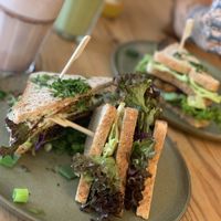 Tempeh Sandwich mit Matcha Latte & Kakao 🌱 at HappenPappen in Hamburg