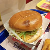 Vegan Chicken at Ginetta Burger - Kiosk in Nola