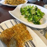 Roasted Thousand Leaf Tofu and Garlic Broccoli at Chinese Beef Noodles House in Makati