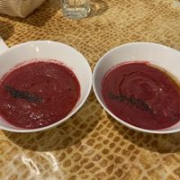 Crema fría de manzana y remolacha  at La Mandragora in Valencia