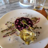 Beetroot and avocado tartare at Dulcisinfundo in San Gimignano
