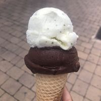 Helado de chocolate y piña con albahaca  at Ricardo Riera in Menorca