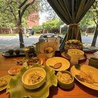 So much food at Loujiashan Museum in Shanghai