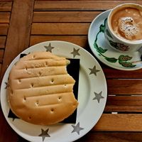2 paninies with pistachio cream + 2 cappuccino costs 11 eur at Super ZaZa in Venice