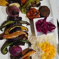 Gegrilltes Gemüse mit Reis und zwei Falafeln (17€) at Dayana Restaurant in Frankfurt