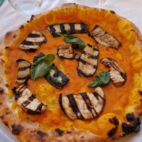 Pizza vegetariana (che in realtà è vegana) at CN45 in Procida