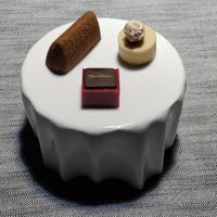 Raspberry jelly, white hazelnut chocolate, and salty dark chocolate at Soul Kitchen - Creatività Vegetale in Turin