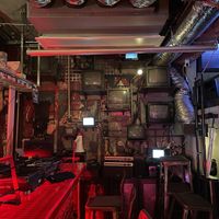 Cool inside  at NEOShinjuku Atsushi in Tokyo