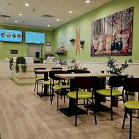  at Othello's in Woodland Hills