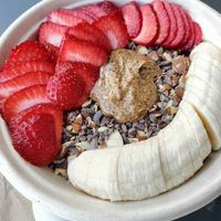 Choc protein bowl at Juice Crafters in West Los Angeles